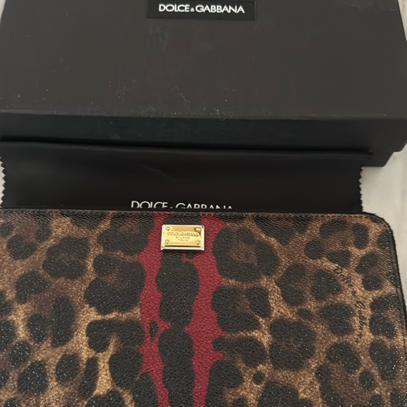 Dolce & Gabbana leopard Print Wallet with Red strip box n dust bag brand new. - Picture 1 of 12